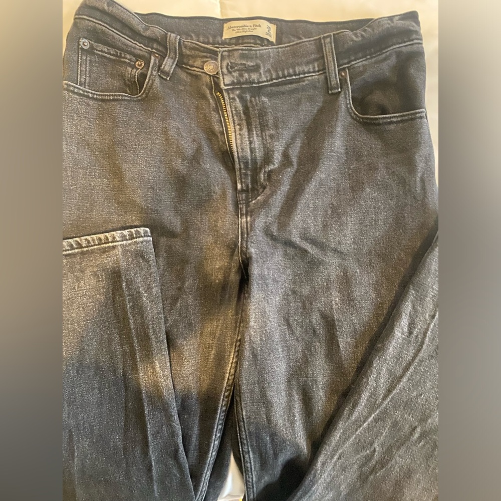 Abercrombie Faded Black Denim High Rise Size 6/28 Short - Picture 4 of 5